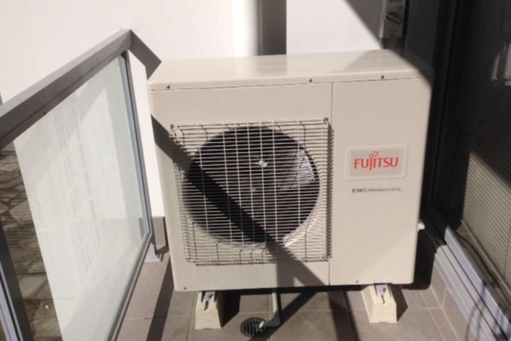 Split System Air Conditioner Installation Cost / How Much Does a Ductless Air Conditioner Cost