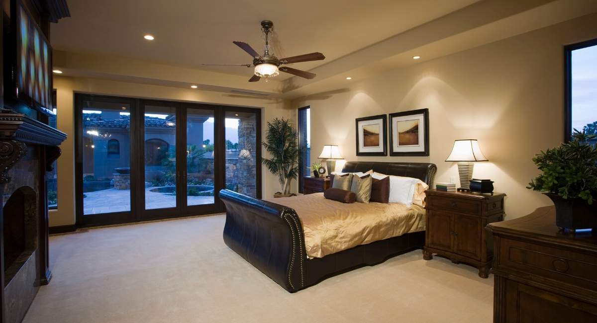 Bedroom with ceiling fan