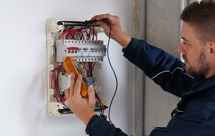 Electrical Home safety checks 6 8