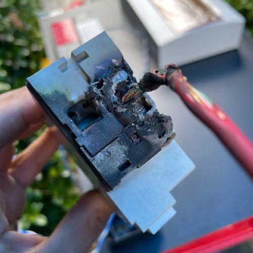 bad-wiring-leading-to-melted-breaker-2-1-plolw9yurzl7rzvsl8h8d5mkpxsx0iok3jrdd33s7c.jpeg